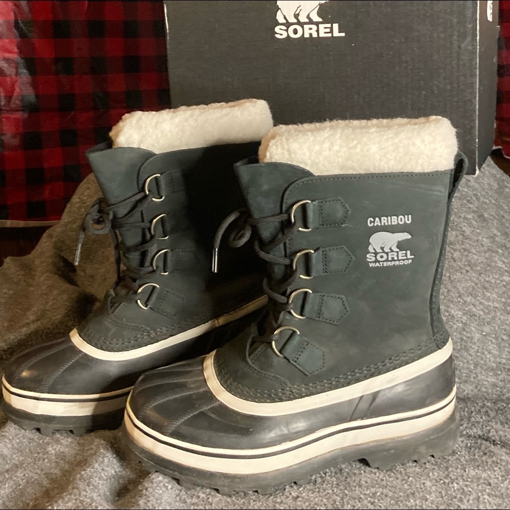 Sorel Caribou women’s waterproof boots size 7